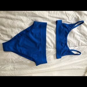 2 piece bathing suit never worn!